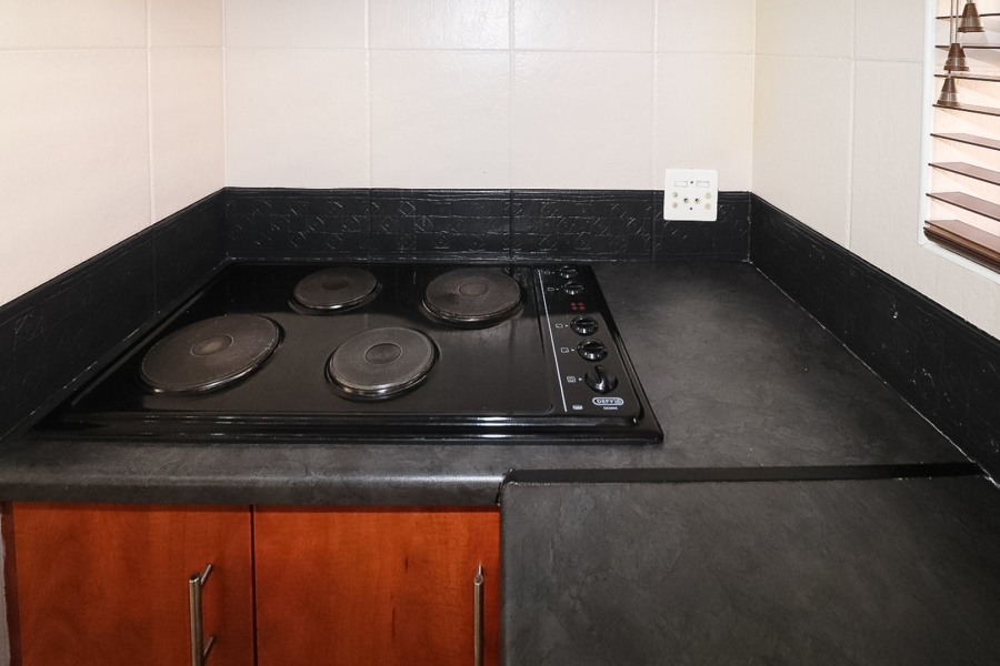 To Let 3 Bedroom Property for Rent in Flamwood North West